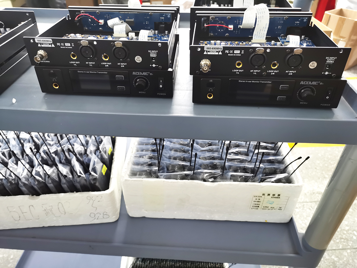 G5B Stereo Wireless In-Ear Monitor System for Singers