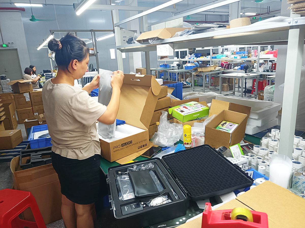 G5B Stereo Wireless In-Ear Monitor System for Singers