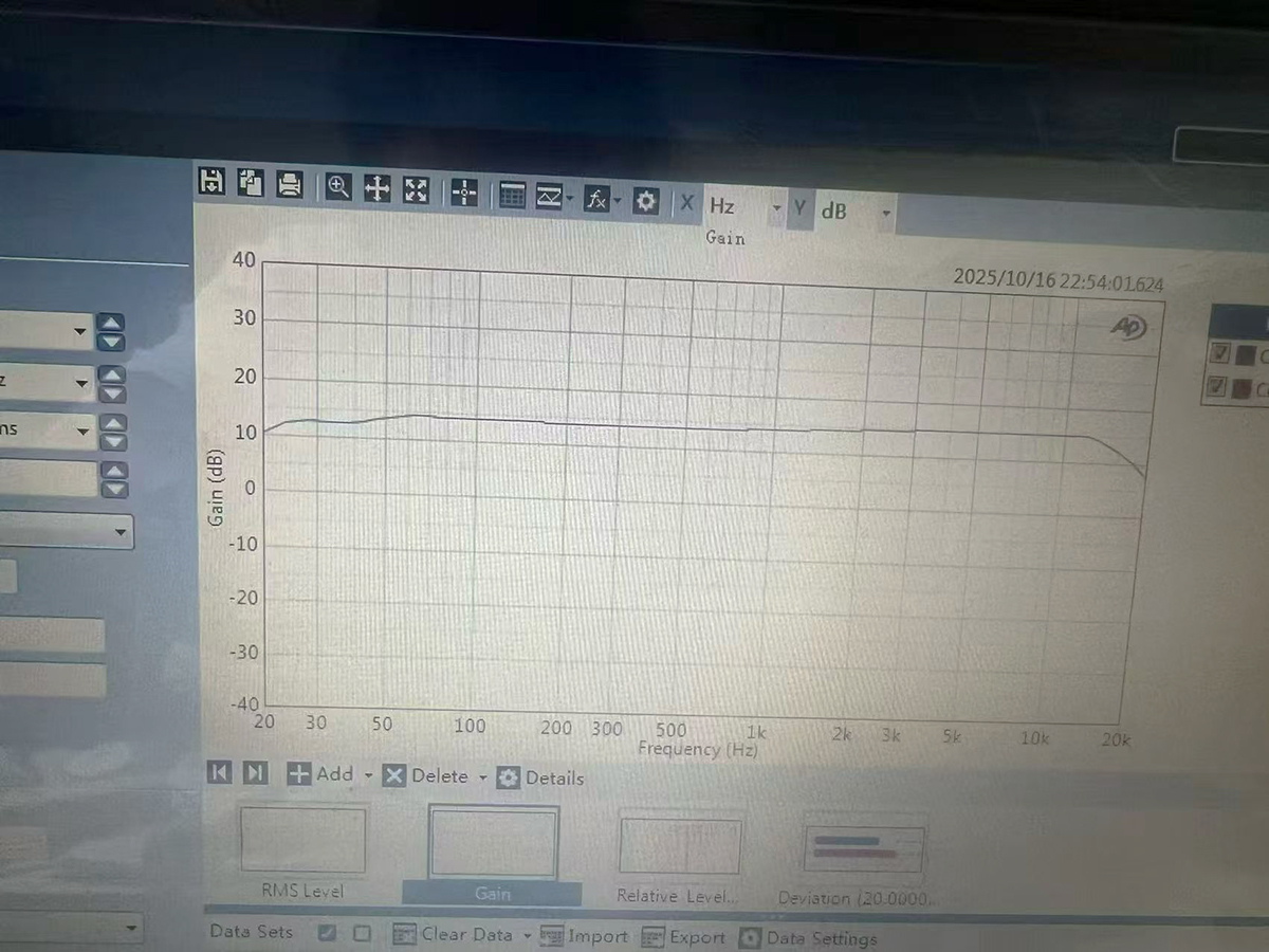 RT-1 Plug-On UHF XLR Wireless Microphone Adapter
