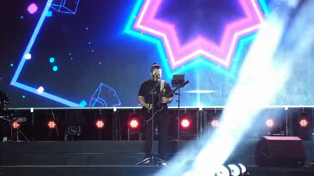 G4Max/MicB Wireless Microphone System for Live Stage Performance