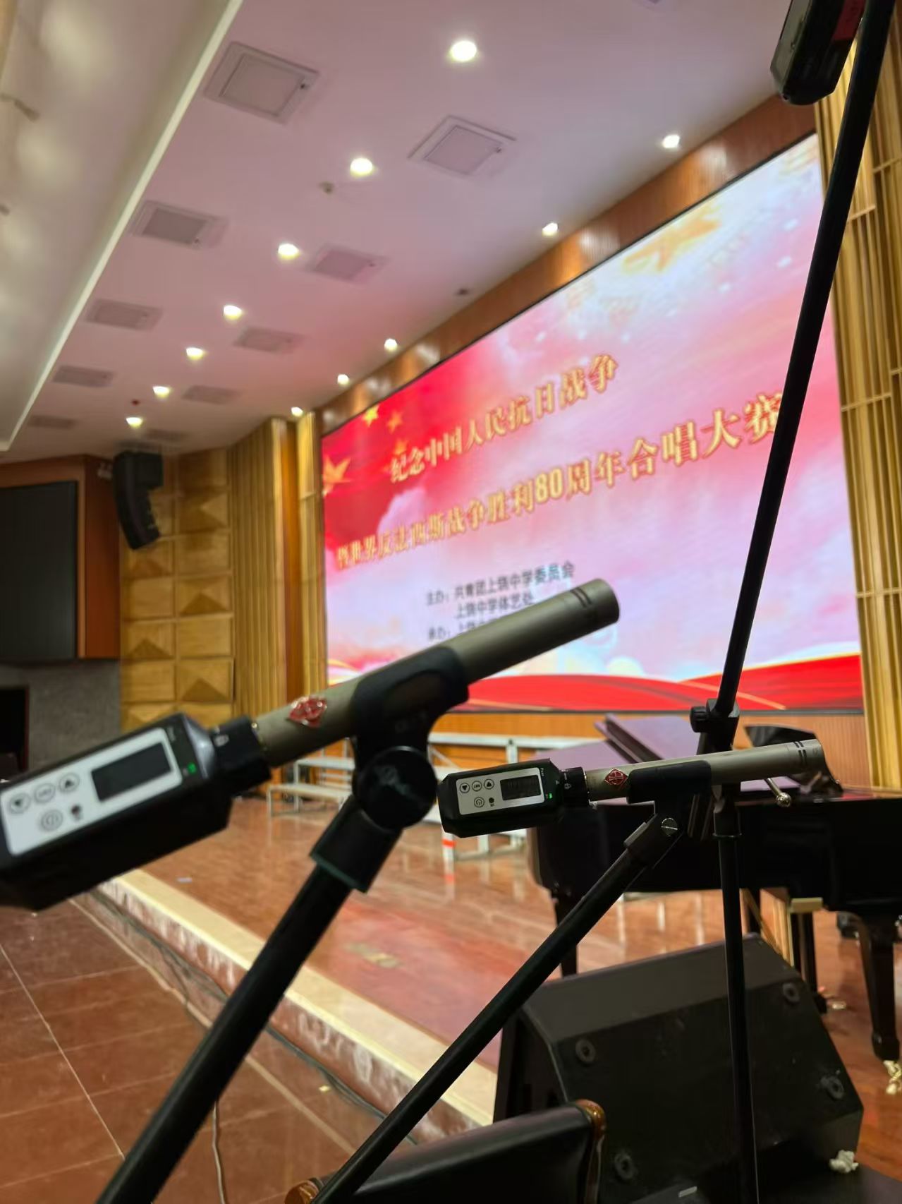 RT-1 Plug-On UHF XLR Wireless Microphone Adapter